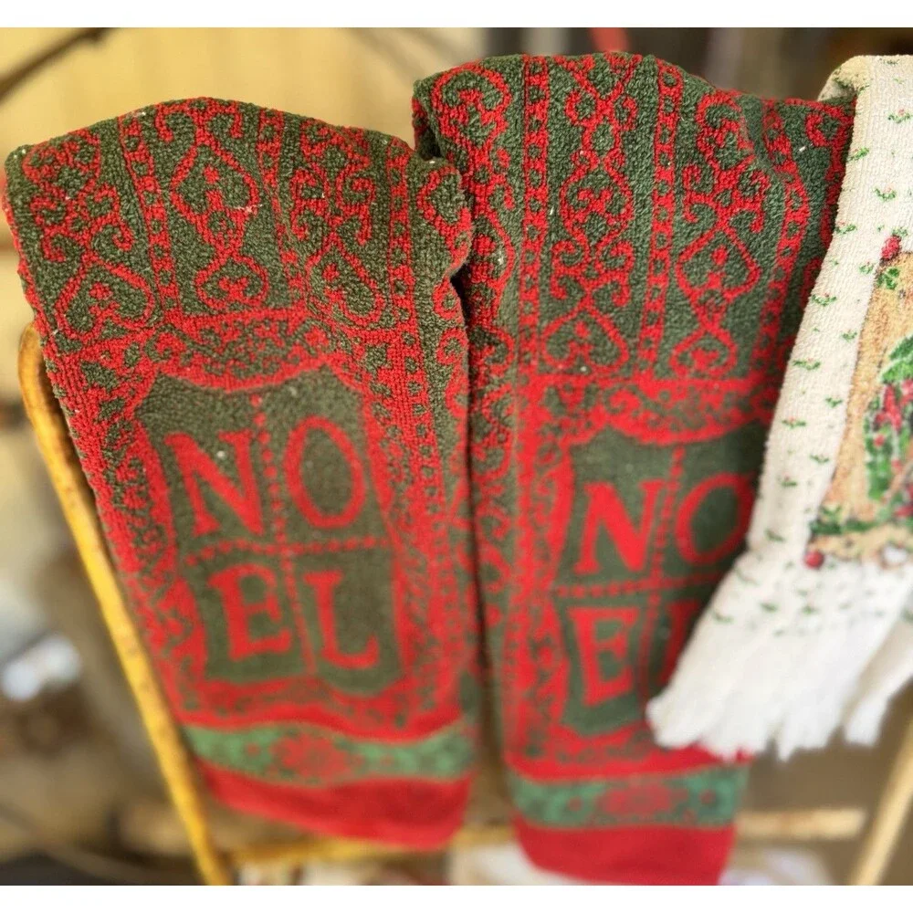 Vintage Christmas Hand Towel Lot (10 total)